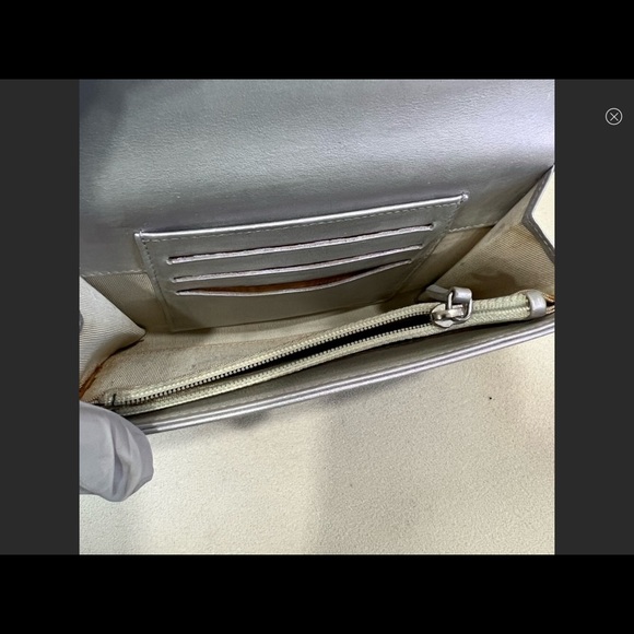 CHANEL Iridescent Pearl Wallet - Picture 13 of 16